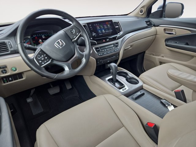 Used 2019  Honda EX-L w/Navi & RES image 23