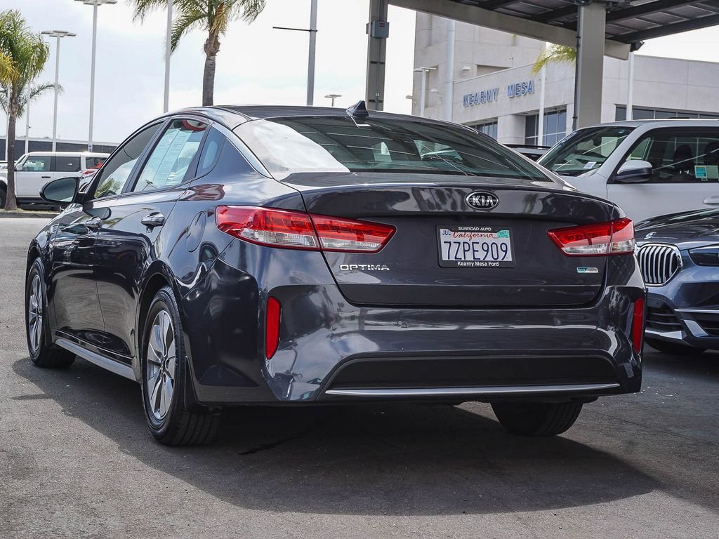 Used 2017 Gray Kia Base image 5