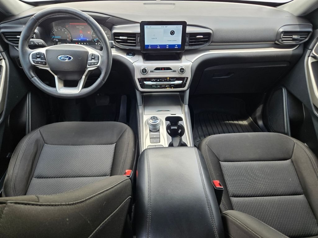 Used 2023 Silver Ford XLT image 19