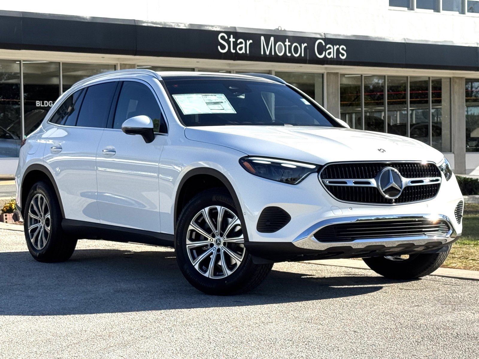 New 2026 Polar White Mercedes-Benz GLC 300 image 26