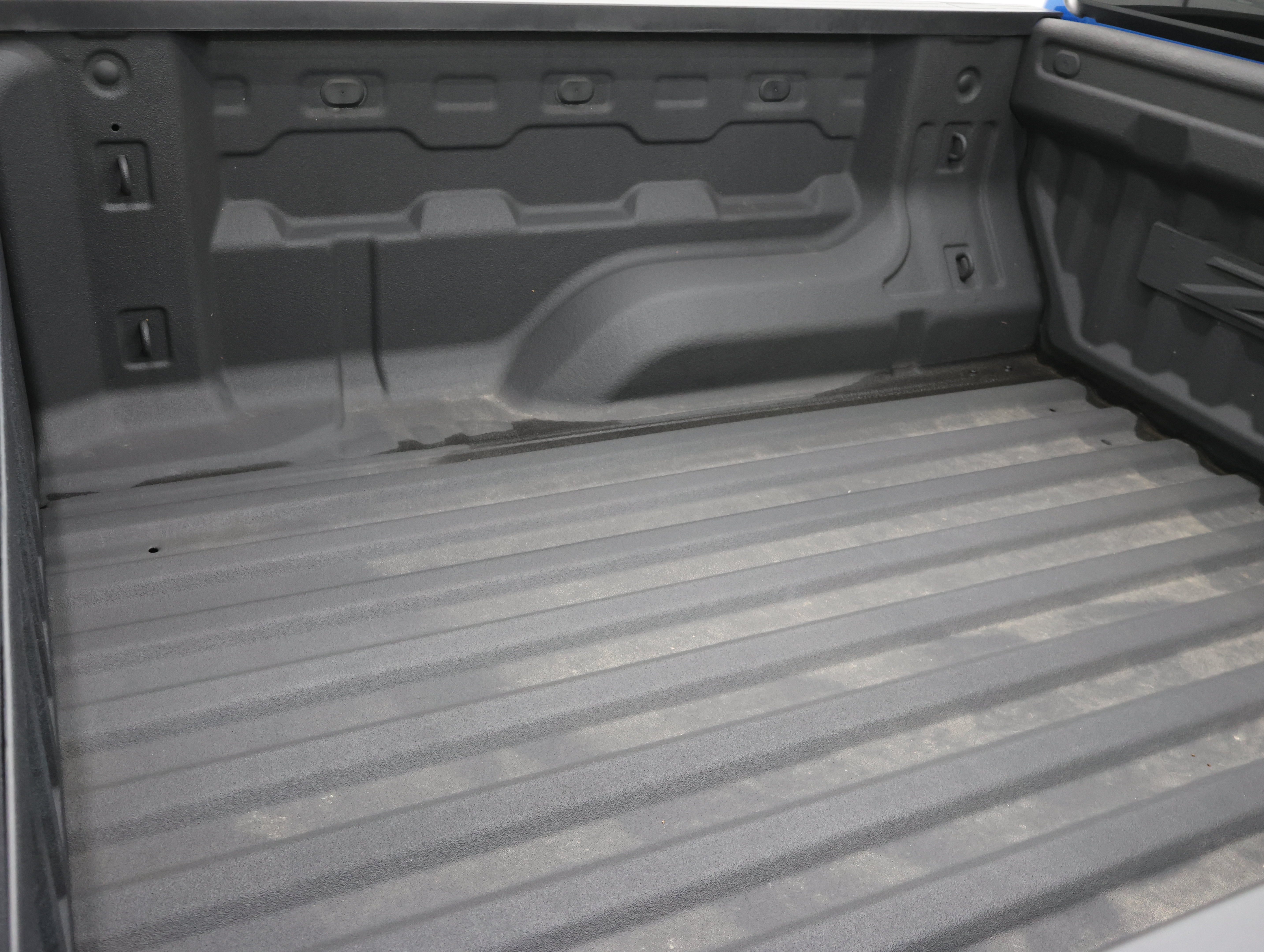 Used 2023 Glacier Blue Metallic Chevrolet 4x4 Crew Cab ZR2: CREW-SHORT-ZR2 CONVENIENCE III-HEATED SEATS-4WD-1 OWNER image 5