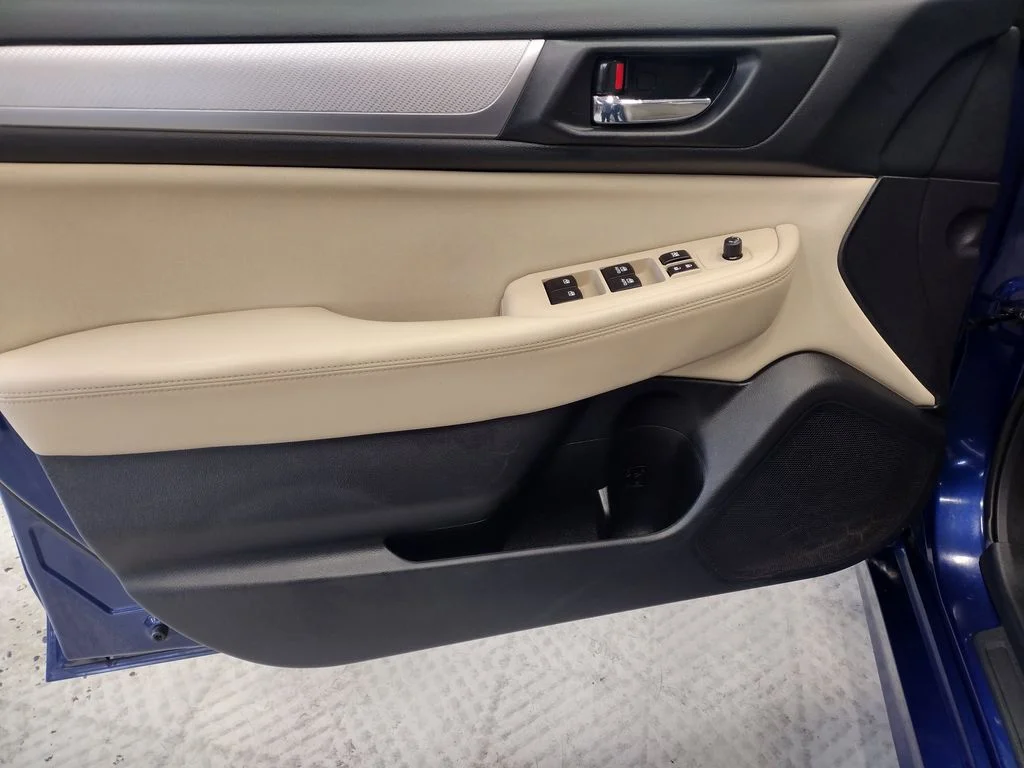 Used 2015 Blue Subaru 2.5i image 18