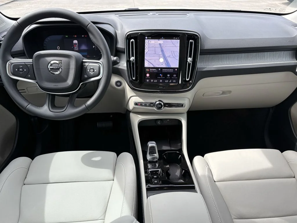 New 2026 Vapour Grey Volvo Plus image 24