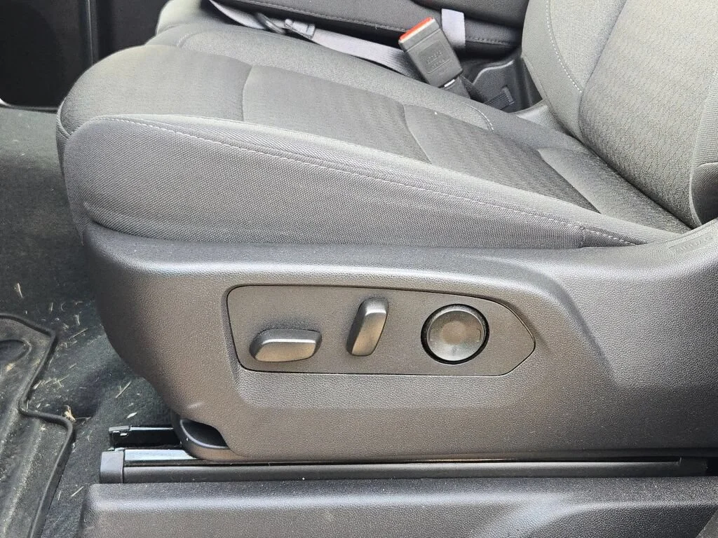 Used 2025 Blue GMC Elevation image 20
