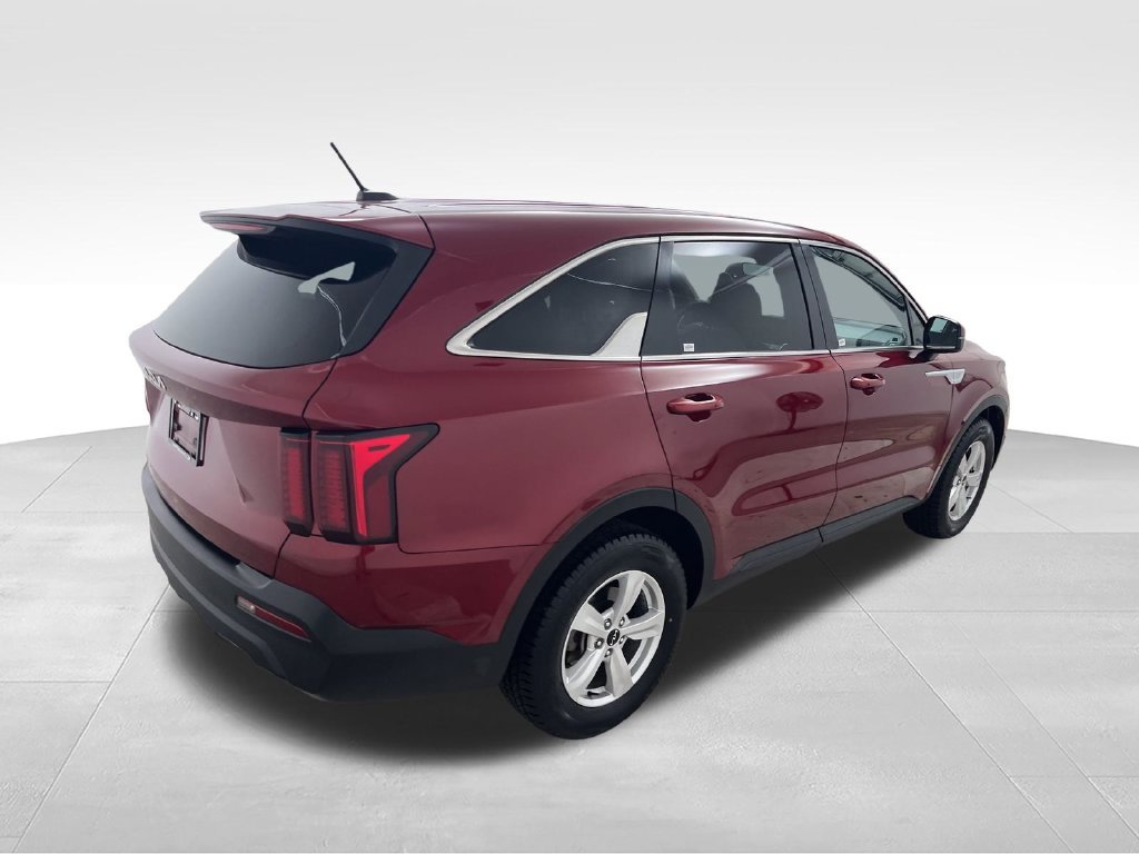 Used 2023 Red Kia LX image 4