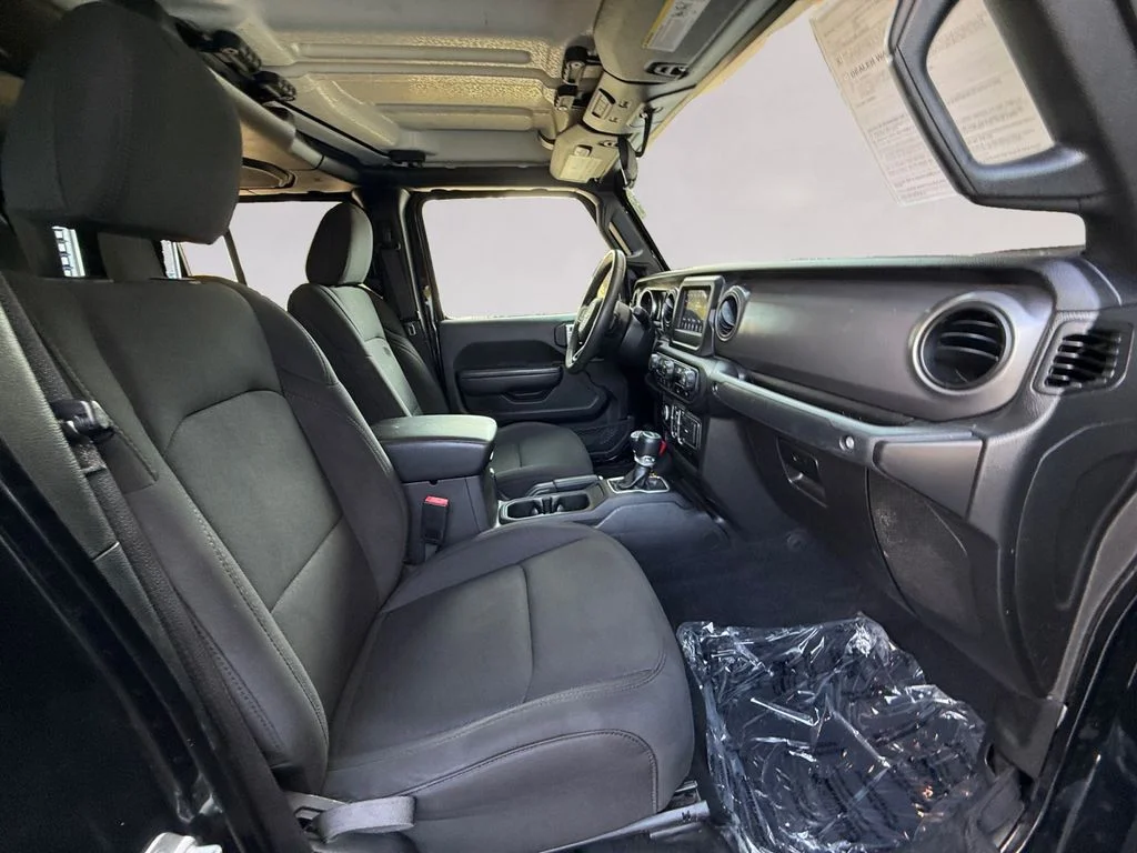 Used 2023 Black Jeep Sport S image 17