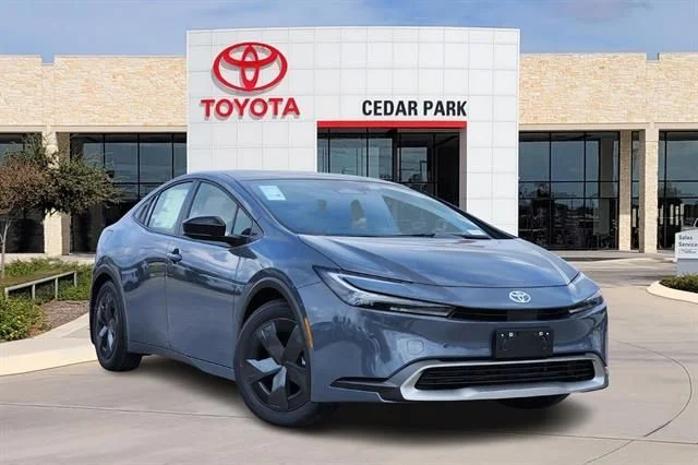 2026 Toyota Prius SE's photo