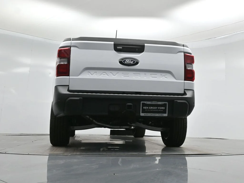 New 2026 Oxford White Ford Lariat image 49