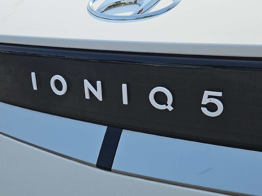 Used 2024 Atlas White Hyundai SE image 26
