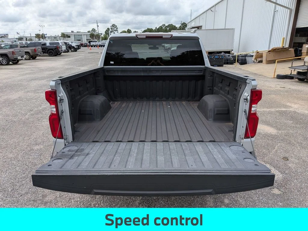 Used 2021 Silver Chevrolet RST image 32