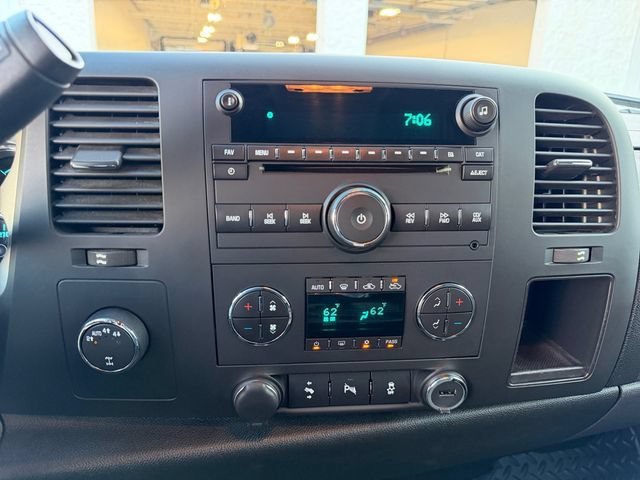 Used 2012 STEALTH GRAY METALLIC GMC SLE image 26