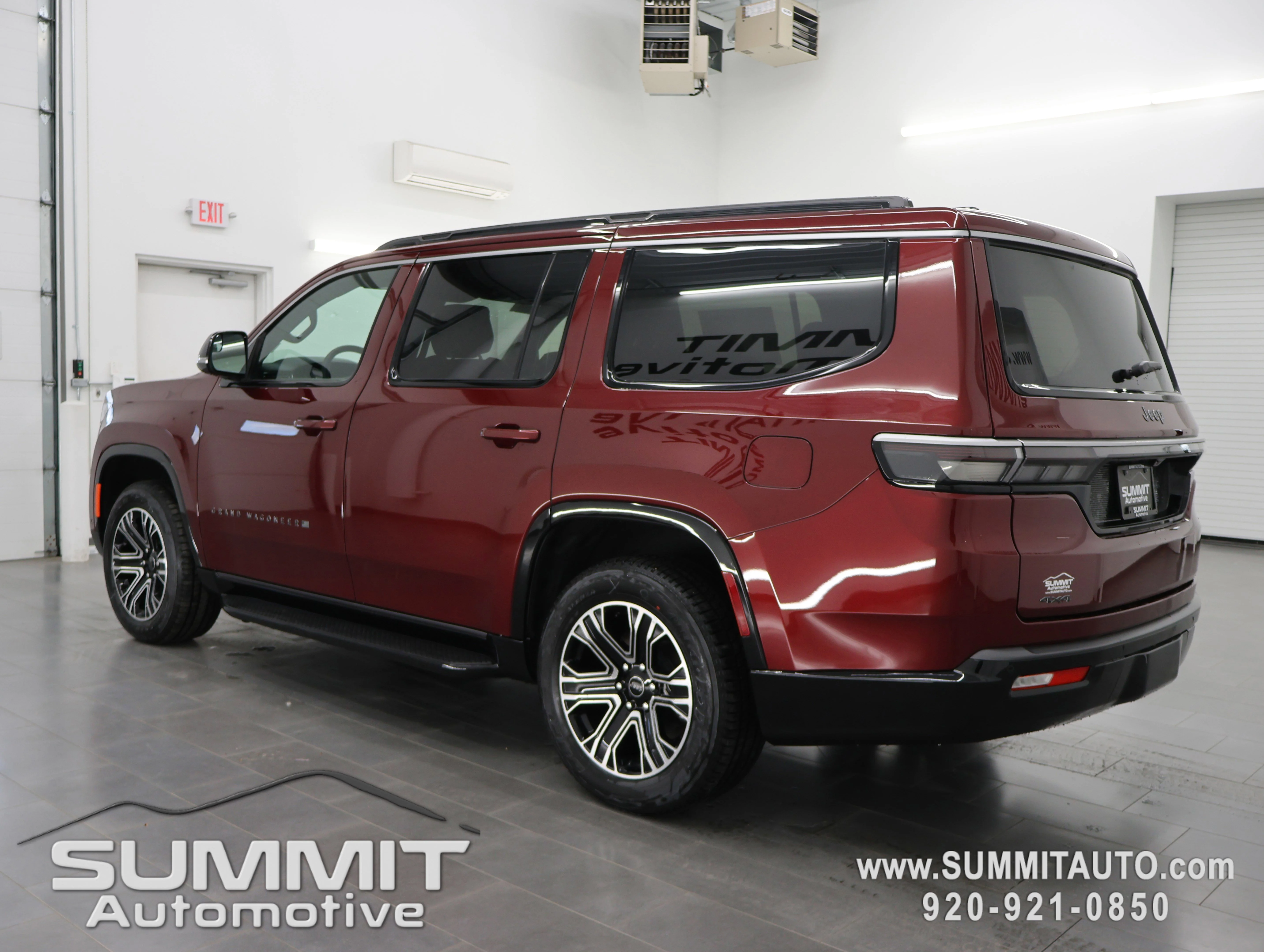 New 2026 Velvet Red Pearl-Coat Exterior Paint Jeep  image 5