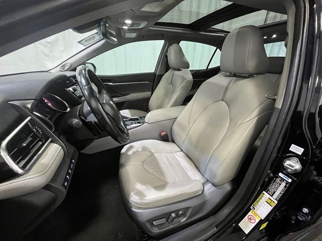 Certified Used 2018 Black Toyota XSE V6 image 10