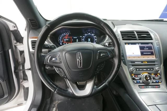 Used 2019 WHITE Lincoln Reserve I image 24