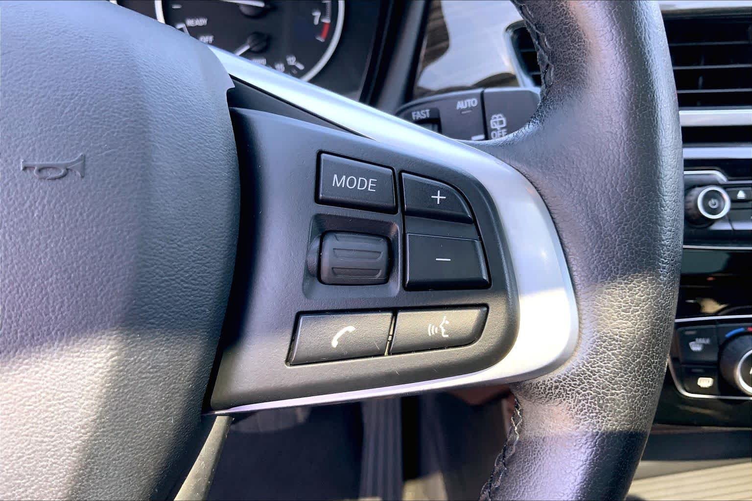 Used 2018 Alpine White BMW xDrive28i image 24