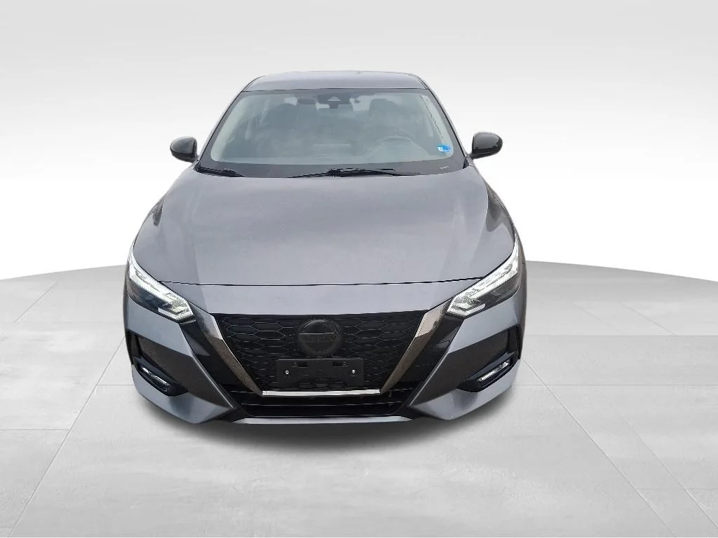 Used 2022 Gray Nissan SR image 8