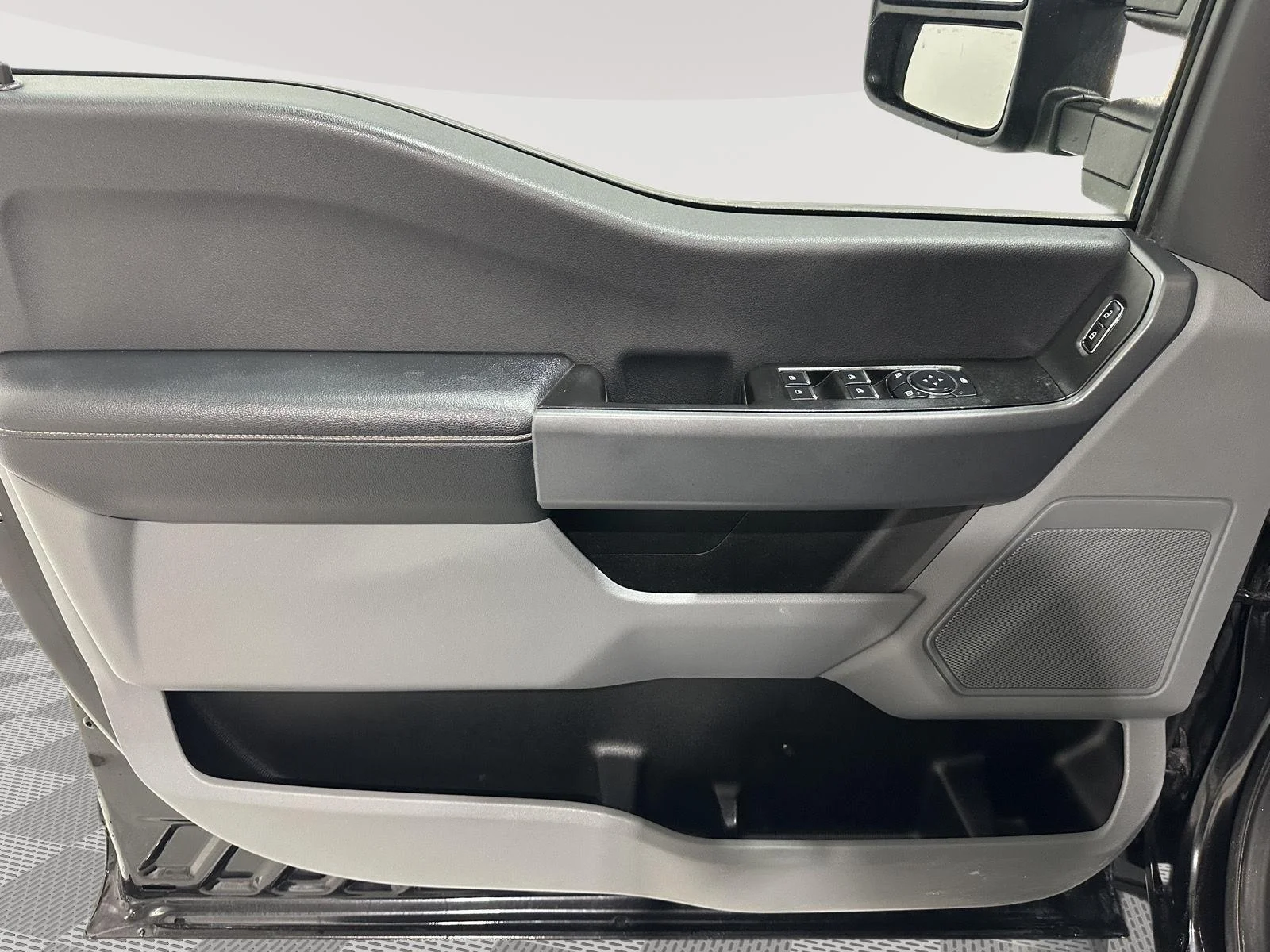 Used 2023 Agate Black Metallic Ford XL image 22