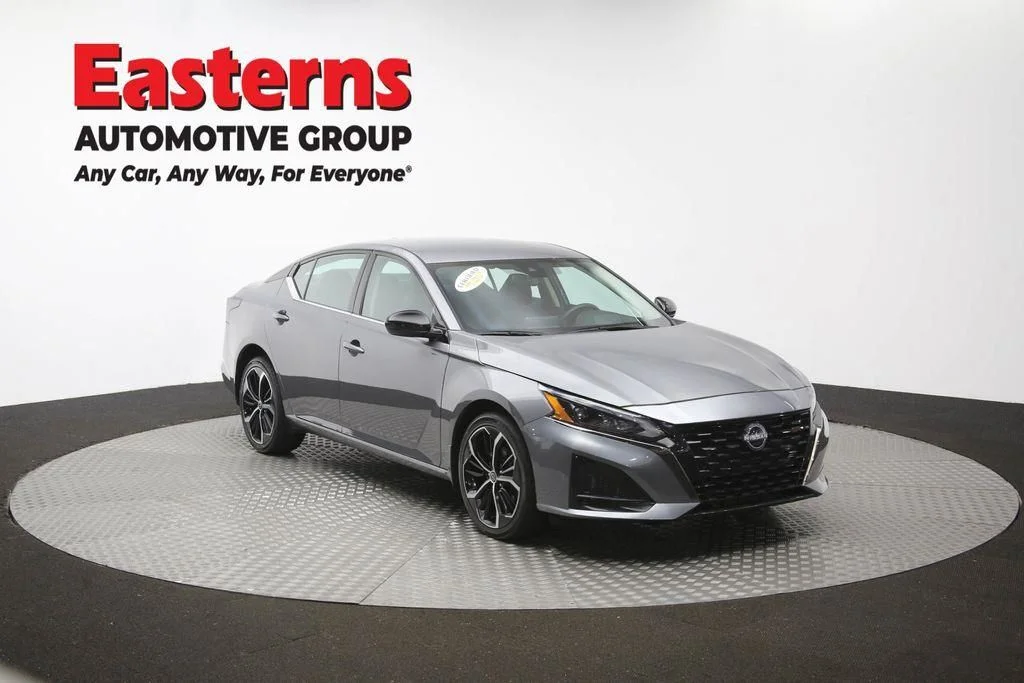 Used 2025 Gray Nissan 2.5 SR image 50