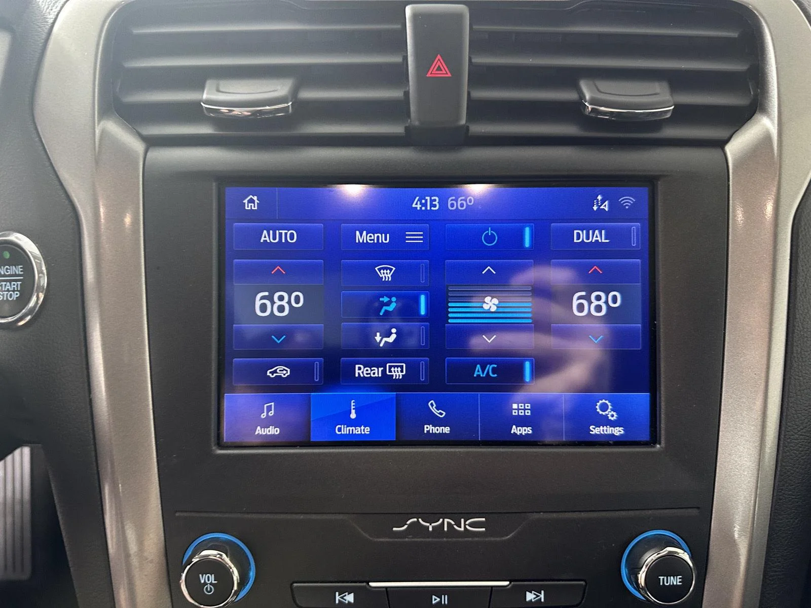 Used 2020 Iconic Silver Ford SE image 5