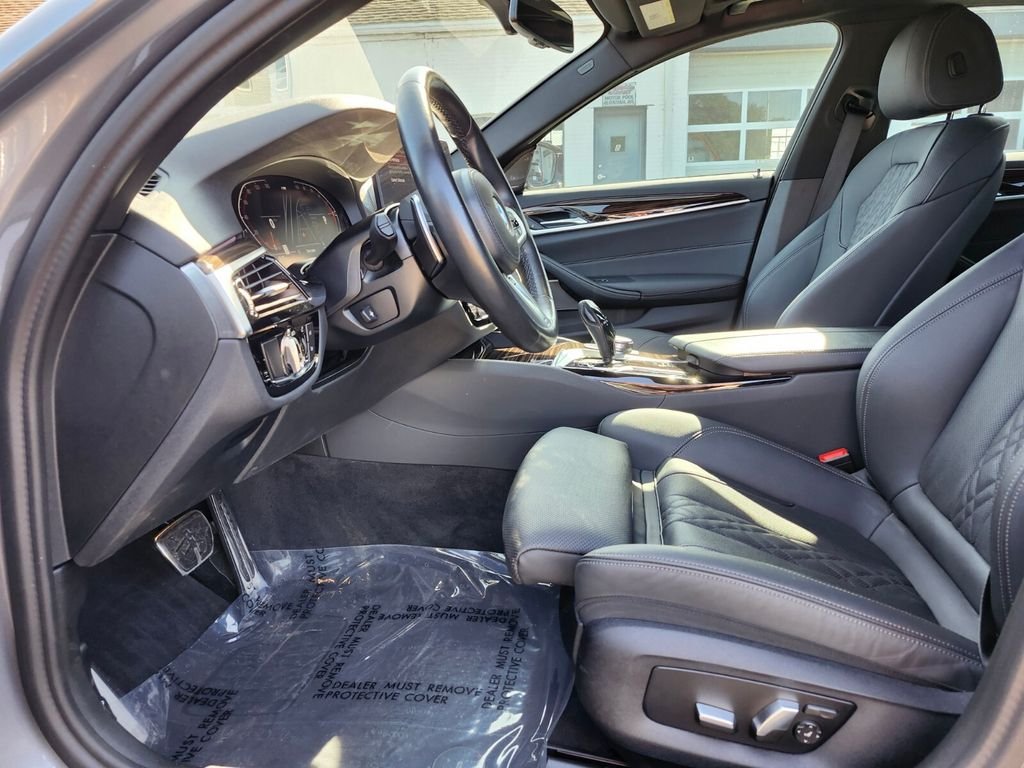 Used 2023 Gray BMW 540i xDrive image 20