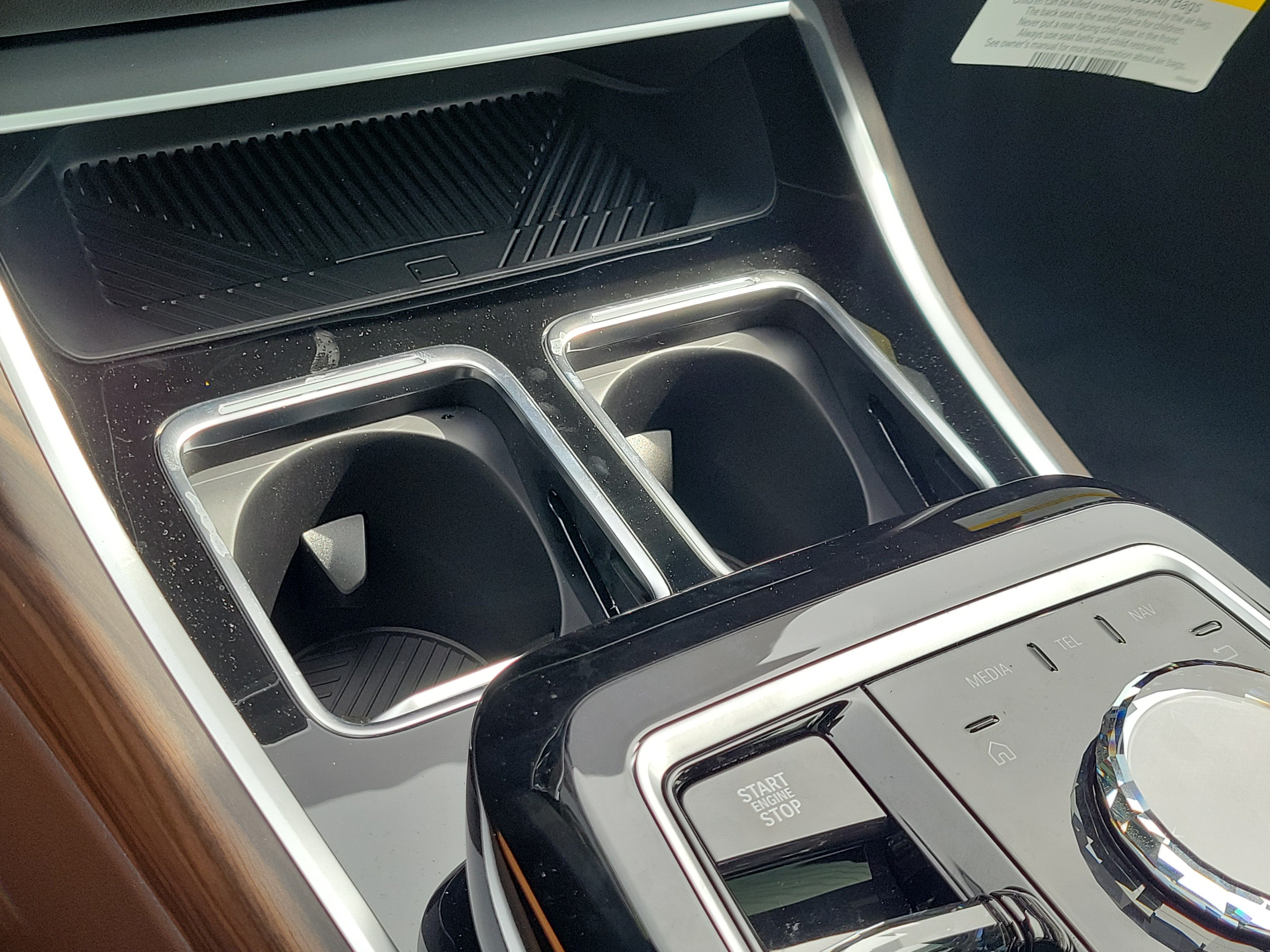 New 2026 Alpine White BMW 740i image 24