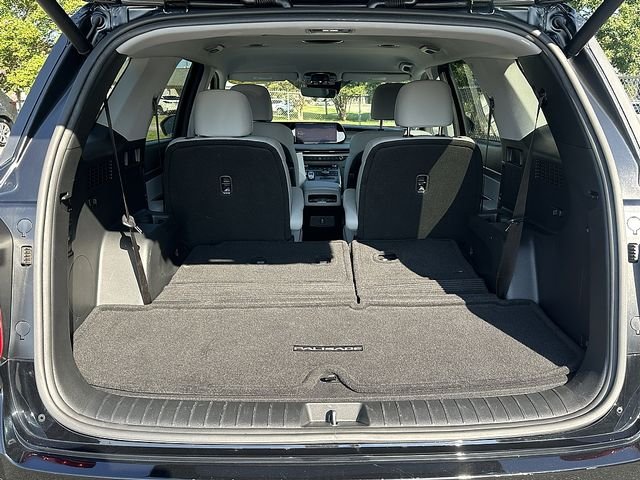 Used 2024 Black Hyundai SEL image 15