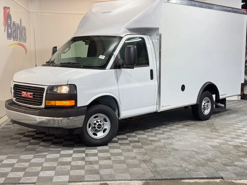New 2026 Summit White GMC 1WT image 2
