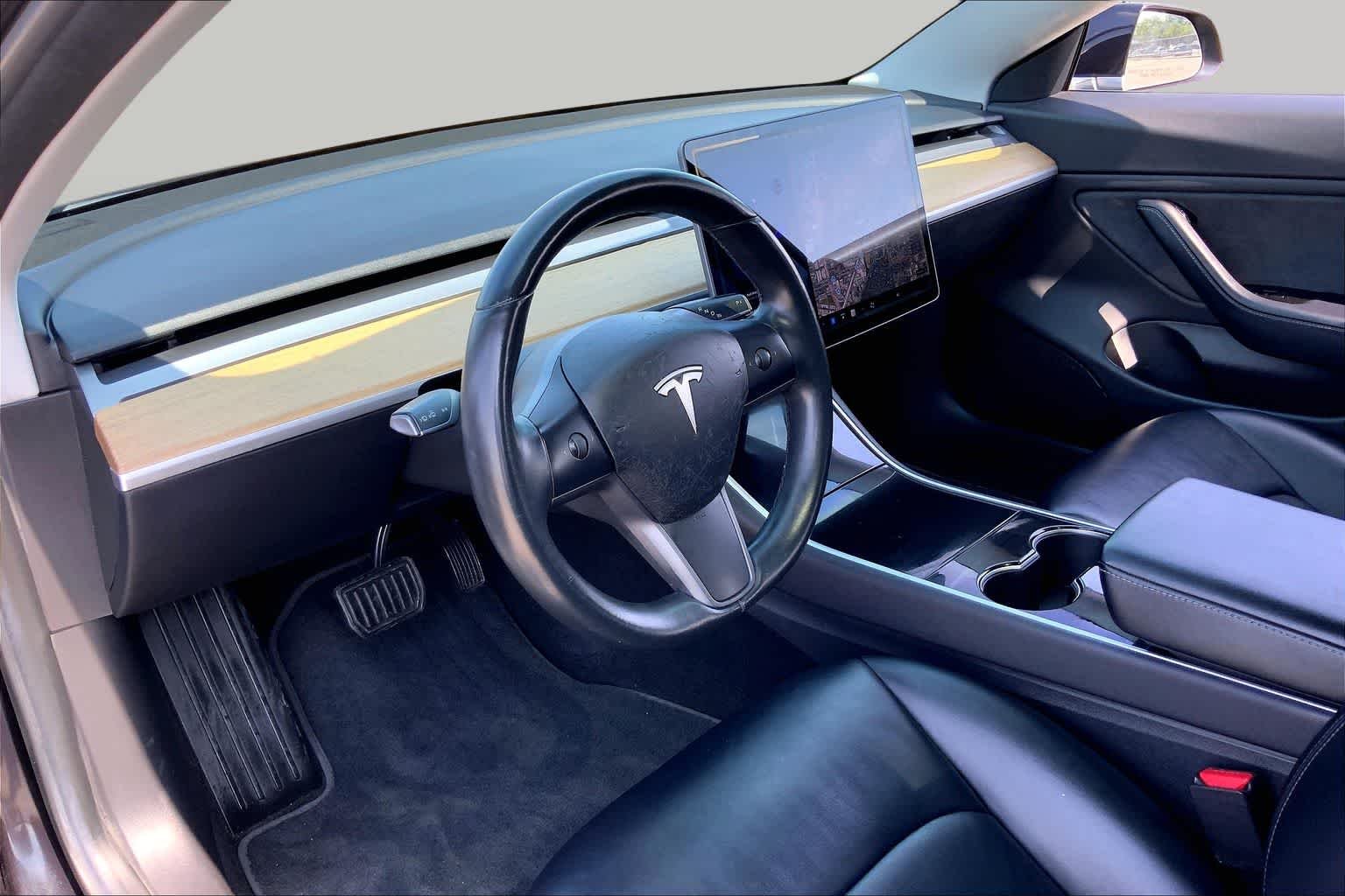 Used 2018 Solid Black Tesla Long Range Battery image 16
