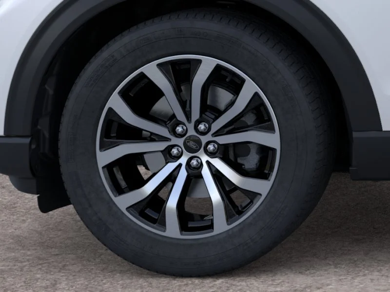 New 2026 Star White Metallic Tri-Coat Ford ST-Line image 36