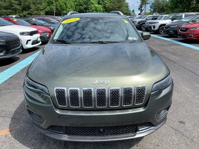 Used 2021 Green Jeep Latitude Lux image 10