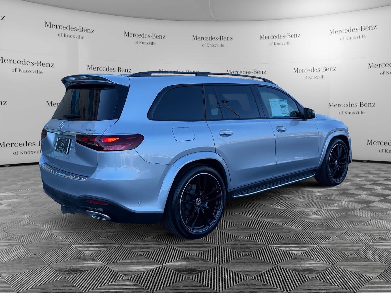 Used 2025 Cirrus Silver Metallic Mercedes-Benz GLS 580 image 5
