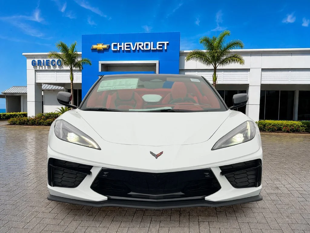New 2027 Arctic White Chevrolet 3LT image 2