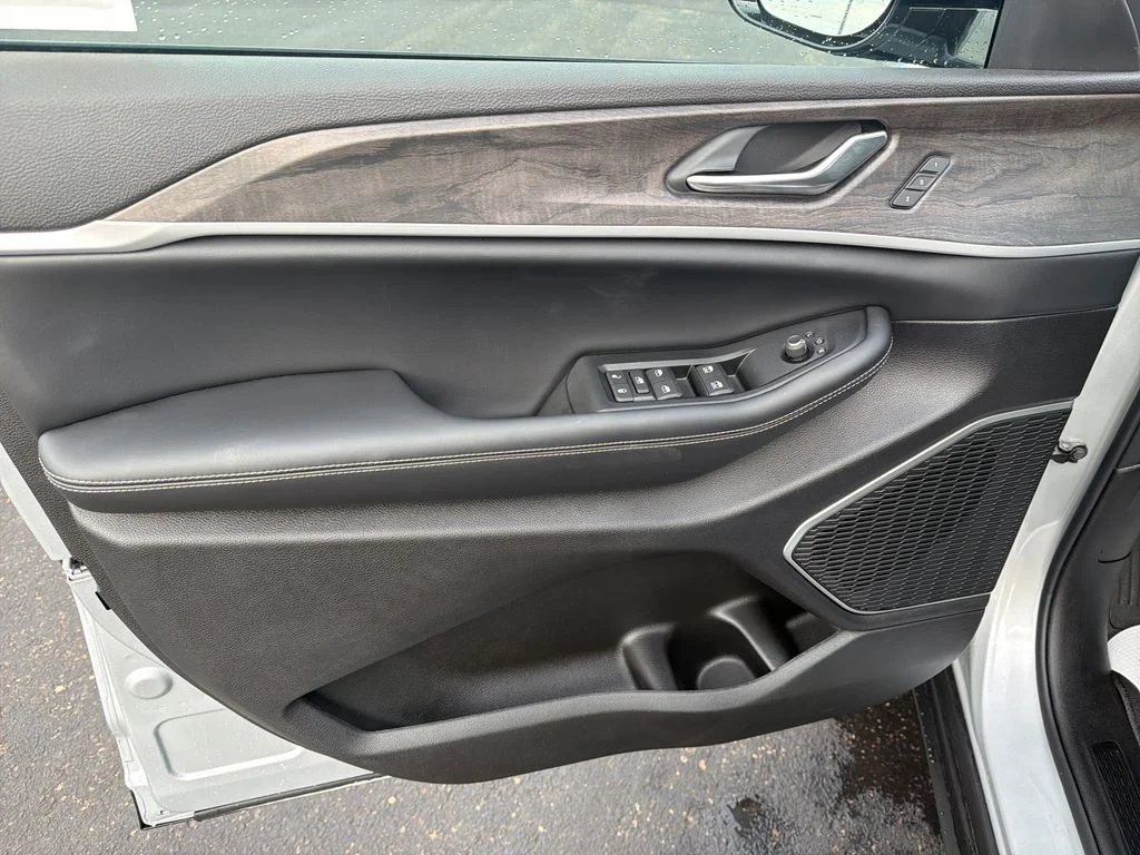 New 2026 Silver Jeep Limited image 10