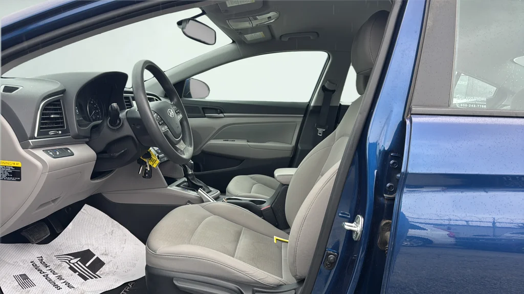 Used 2018 Blue Hyundai SEL image 16