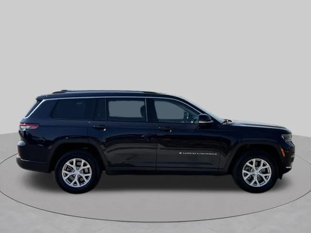 Used 2023 Black Jeep Limited image 9
