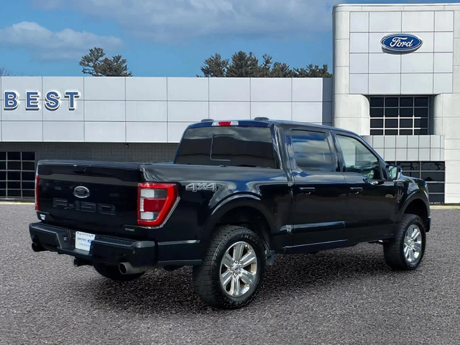 Used 2023 Agate Black Ford LARIAT image 7