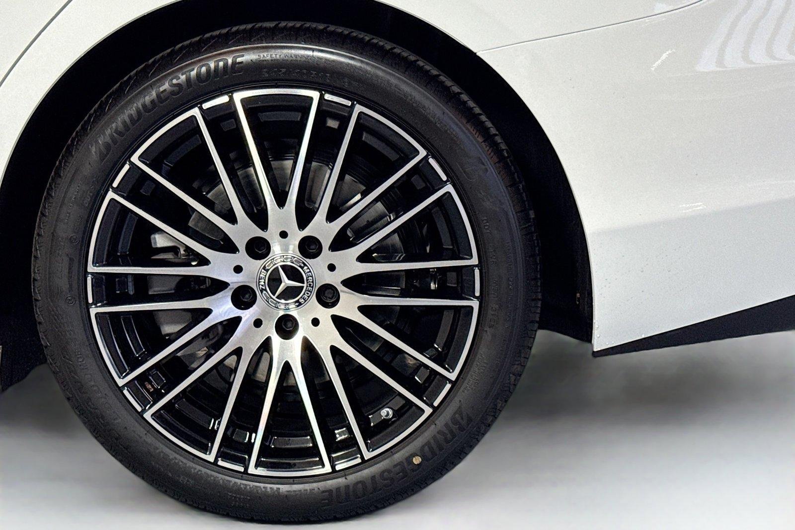 New 2026 Polar White Mercedes-Benz C 300 image 29