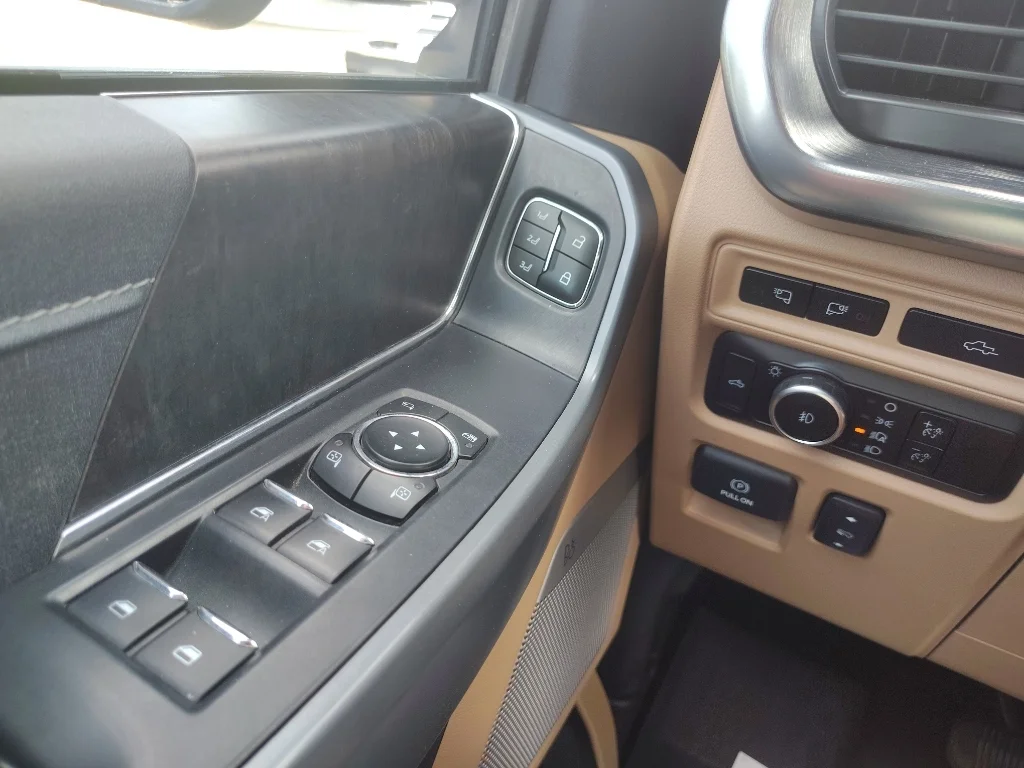 Used 2023 Oxford White Ford LARIAT image 15