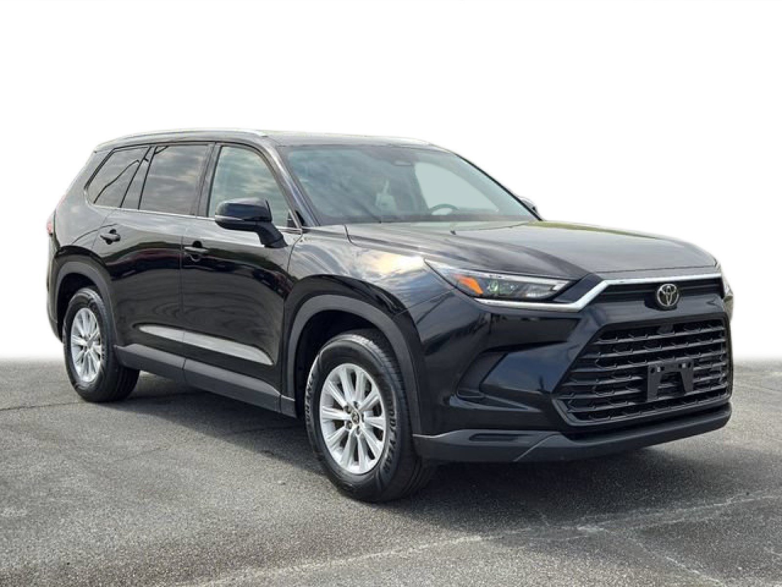 Used 2024 Midnight Black Metallic Toyota XLE image 5