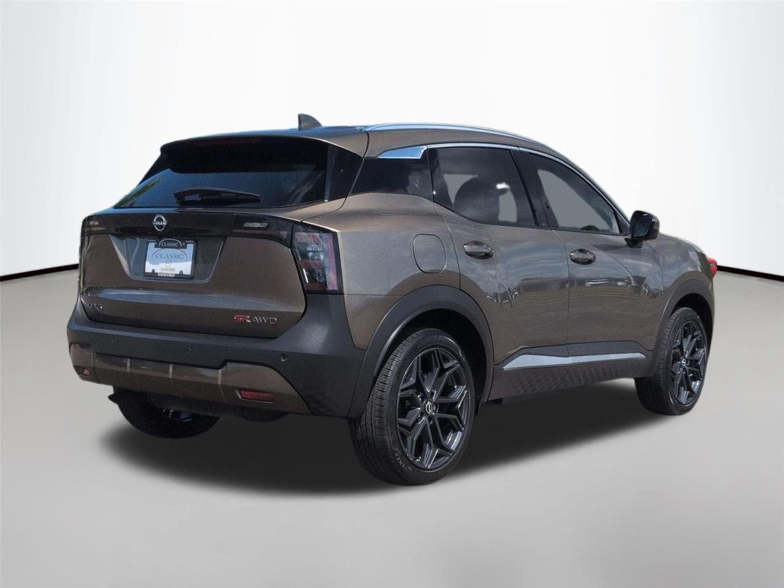 Used 2025 Canyon Bronze Metallic Nissan SR image 5