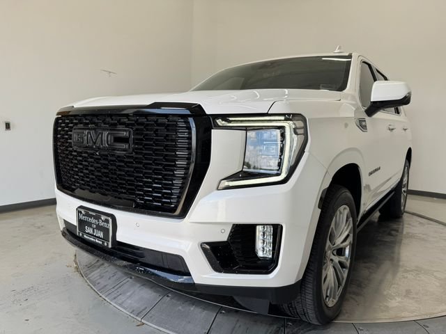 Used 2021 White Frost Tricoat GMC Denali image 32