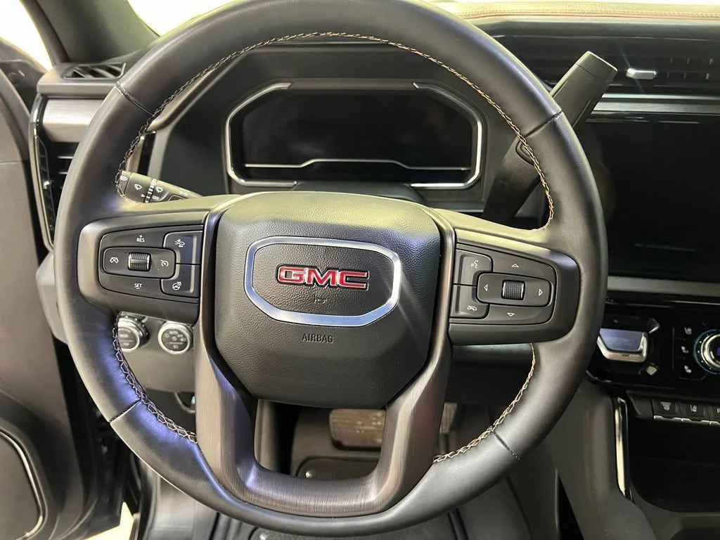 Used 2025 Onyx Black GMC AT4 image 19
