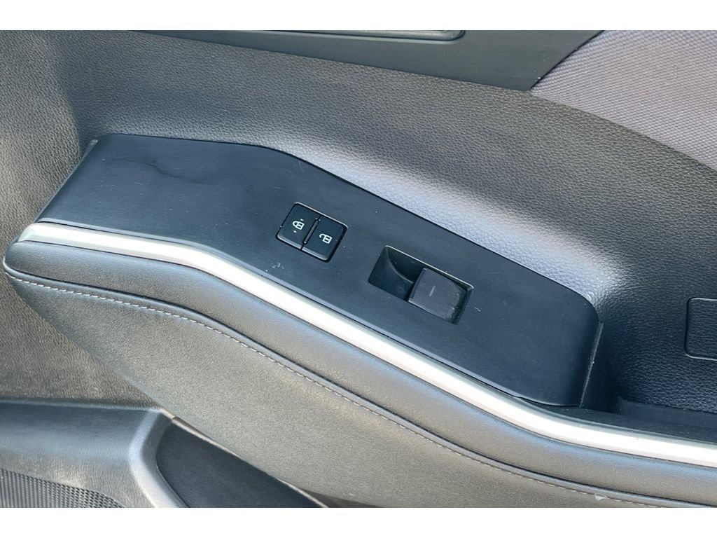 Used 2021 Celestial Silver Metallic Toyota L image 22