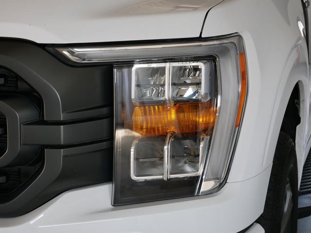 Certified Used 2023 Oxford White Ford XLT image 5