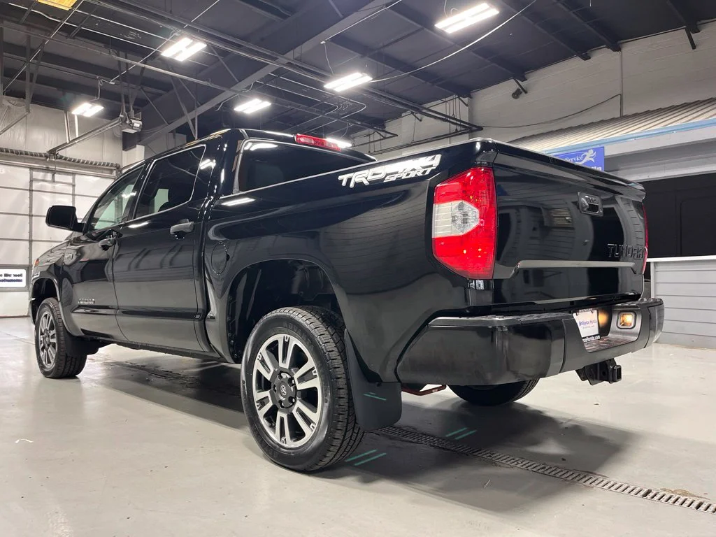 Used 2019 Midnight Black Metallic Toyota SR5 image 5