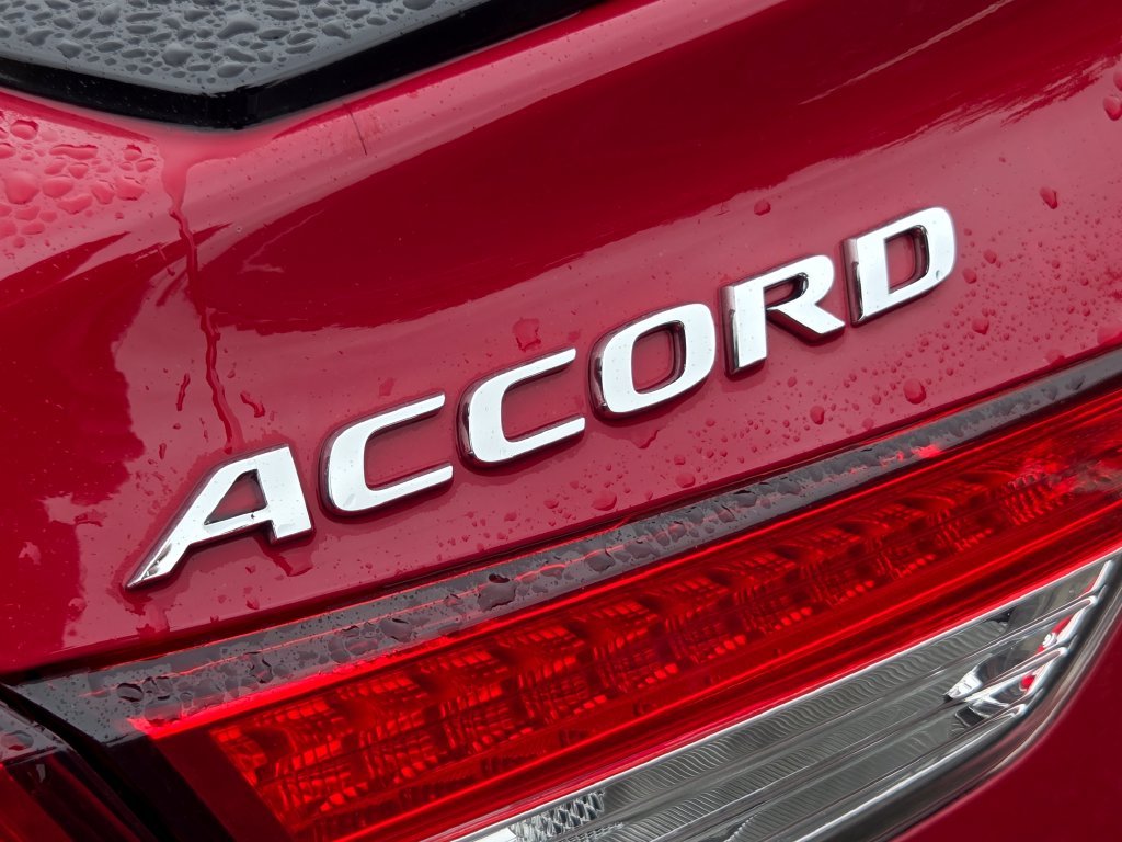 2022 Honda Accord Hybrid Sport - Photo 18