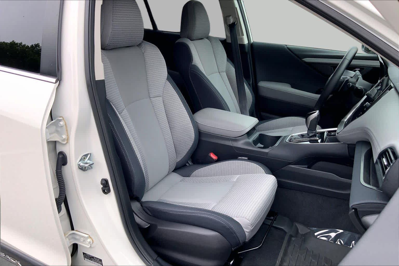 Used 2025 Crystal White Pearl Subaru Premium image 9