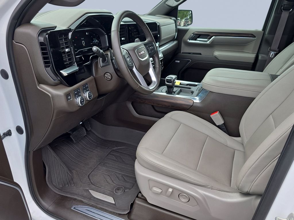 2023 GMC Sierra 1500 SLT - Photo 10