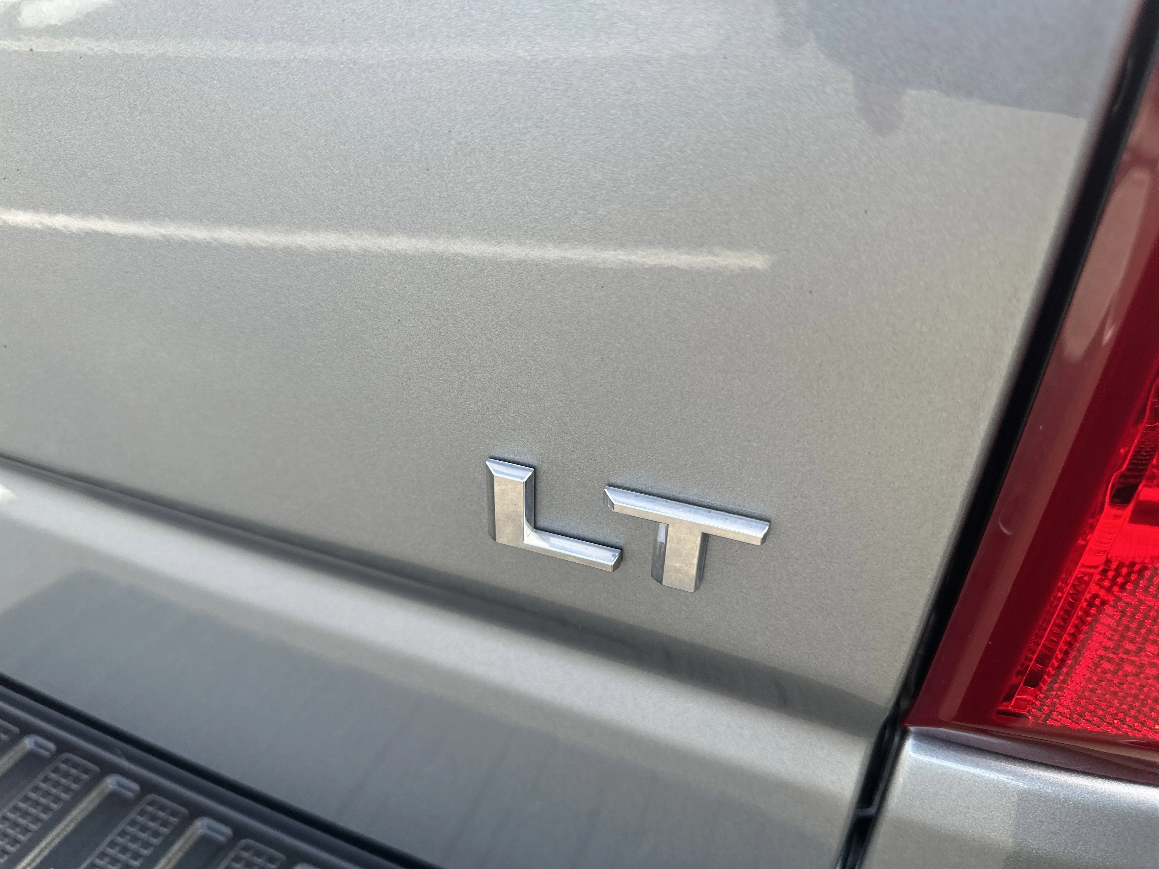 Used 2023 Sterling Gray Metallic Chevrolet LT image 25