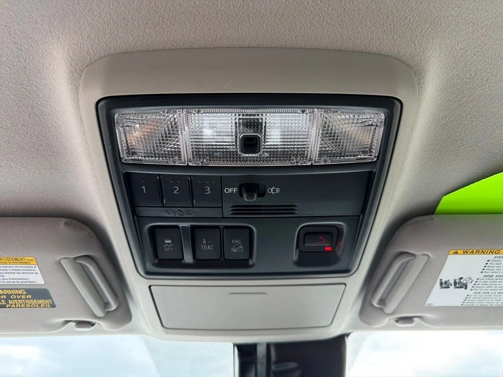 Used 2022 Classic Silver Metallic Toyota SR5 Premium image 30